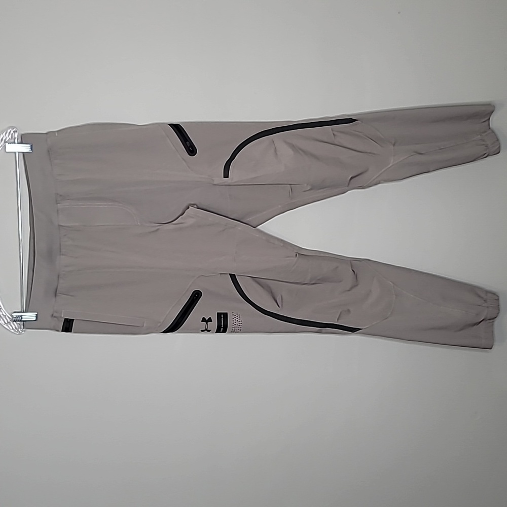 Under Armour UA mens size L unstoppable cargo trainers fitted gray joggers